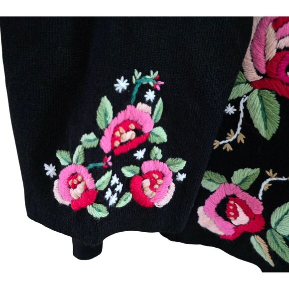 Floral Embroidered Cardigan Sweater Rose fairycore whimsygoth grannycore - Picture 4 of 7